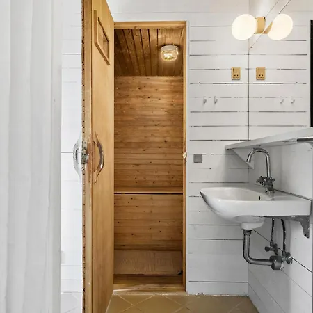 Semesterbostad Gorgeous In With Sauna